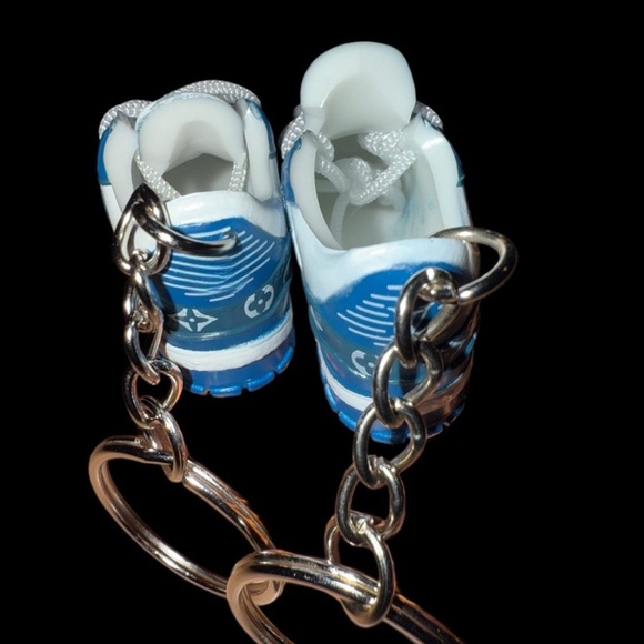 Mini 3D Sneaker Keychains! - Picture 3 of 5